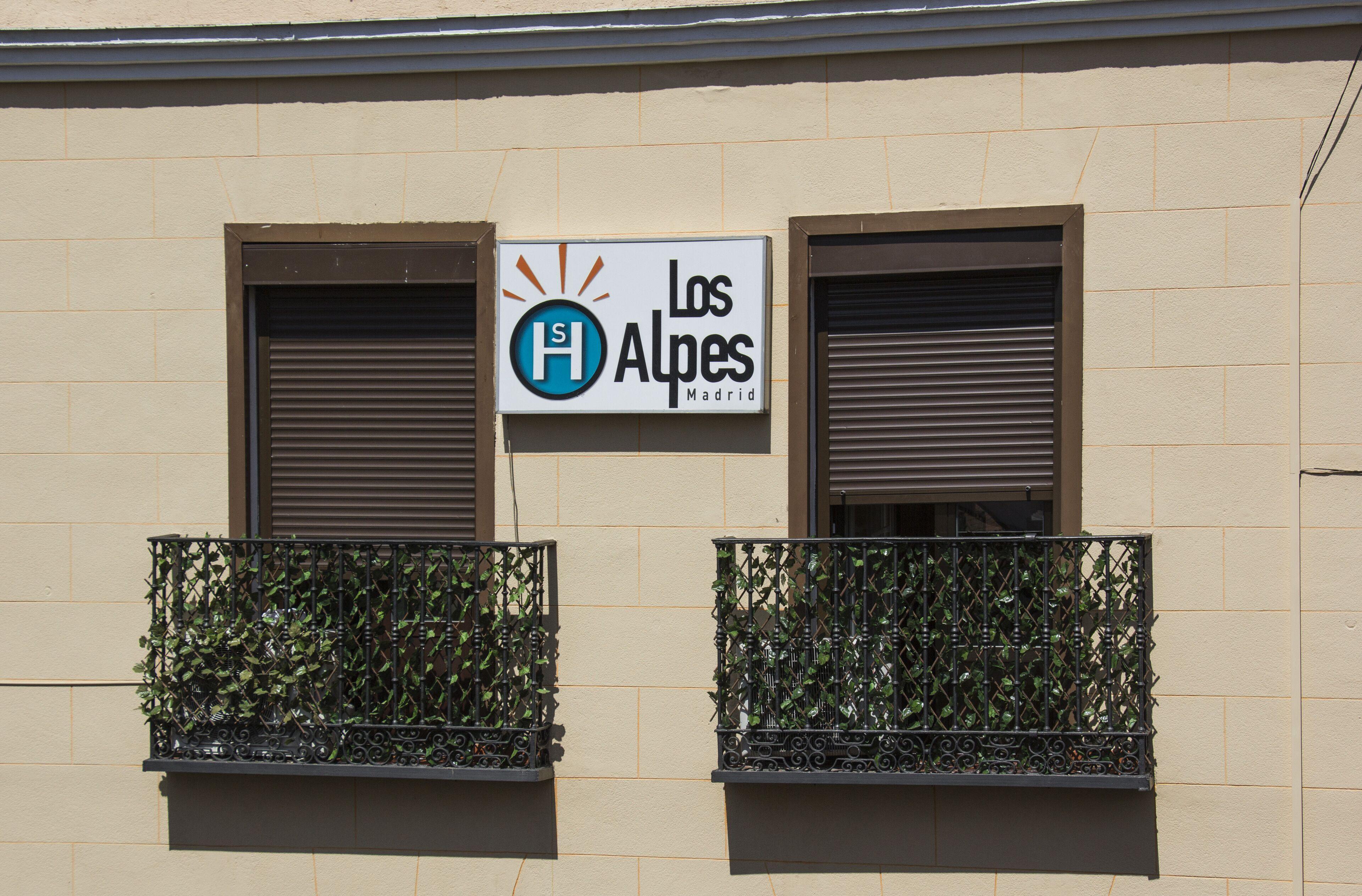 Hostal Los Alpes — Foto 1